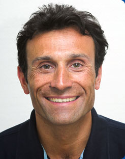 Dr. med. Stefan Robovici